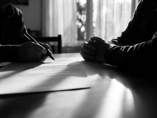 Что делать, если арендодатель нарушает условия договора