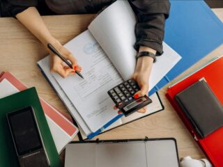7 причин доверить управление арендой квартиры специалисту